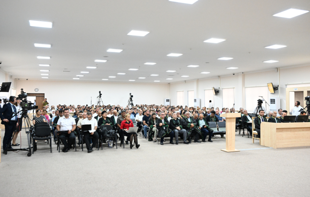 Ermənistan silahlı qüvvələrinin hücumları nəticəsində doğmaları itkin düşmüş, yaralanmış, mina qurbanı olmuş, əsirlikdə işgəncələrə məruz qalmış şəxslər məhkəmədə ifadə veriblər VİDEO
