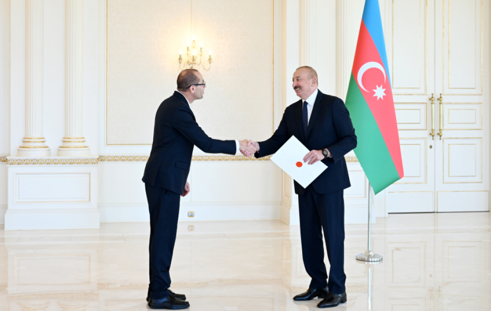 Prezident İlham Əliyev İsrailin Azərbaycanda yeni təyin olunmuş səfirinin etimadnaməsini qəbul edib VİDEO