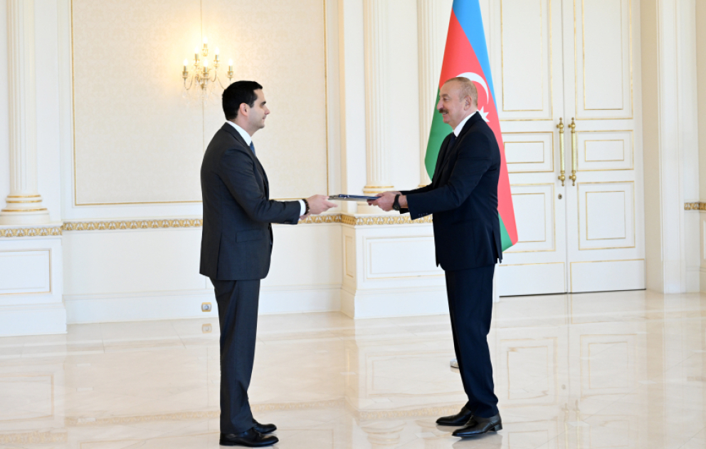 Prezident İlham Əliyev Slovakiyanın Azərbaycanda yeni təyin olunmuş səfirinin etimadnaməsini qəbul edib VİDEO