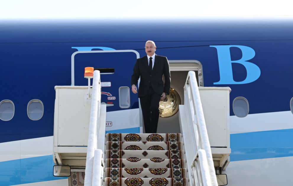 Präsident Ilham Aliyev ist zu Besuch in Turkmenistan eingetroffen VIDEO