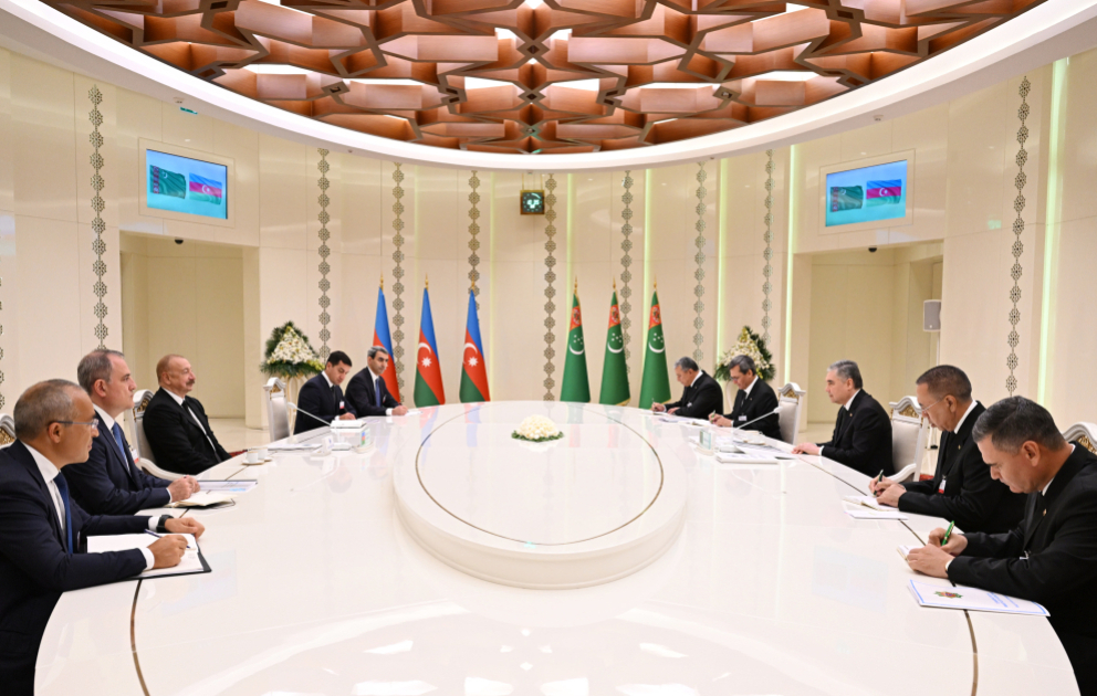 President of Azerbaijan Ilham Aliyev held expanded meeting with Chairman of Halk Maslakhaty of Turkmenistan VIDEO