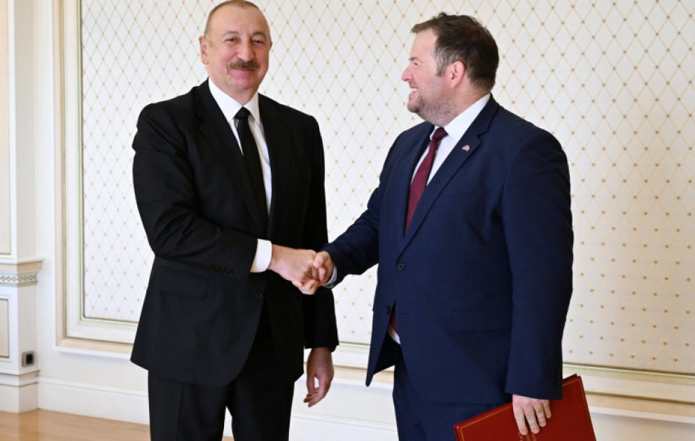 Президент Ильхам Алиев принял государственного министра Соединенного Королевства Великобритании и Северной Ирландии ВИДЕО