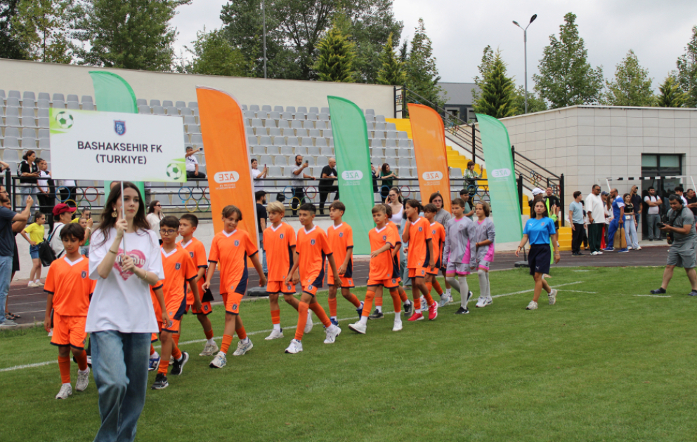 “Ulduz Cup” beynəlxalq turnirinin açılışı olub - YENİLƏNİB VİDEO