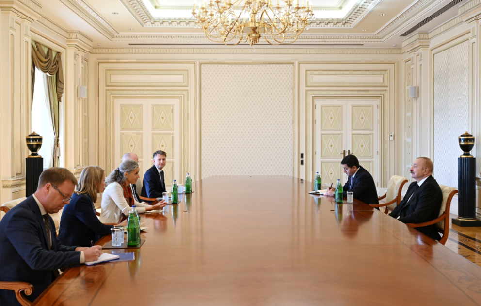 Präsident Ilham Aliyev empfängt EU-Sonderbeauftragte für Südkaukasus VIDEO