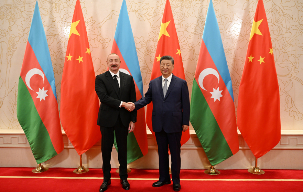 Treffen in Tianjin zwischen dem aserbaidschanischen Präsidenten Ilham Aliyev und dem chinesischen Präsidenten Xi Jinping AKTUALISIERT  VIDEO