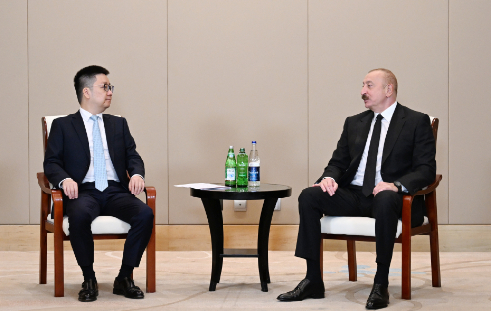 President Ilham Aliyev met with Founder and Chairman of Sichuan Sunsync Photovoltaic Technology Co. in Tianjin VIDEO