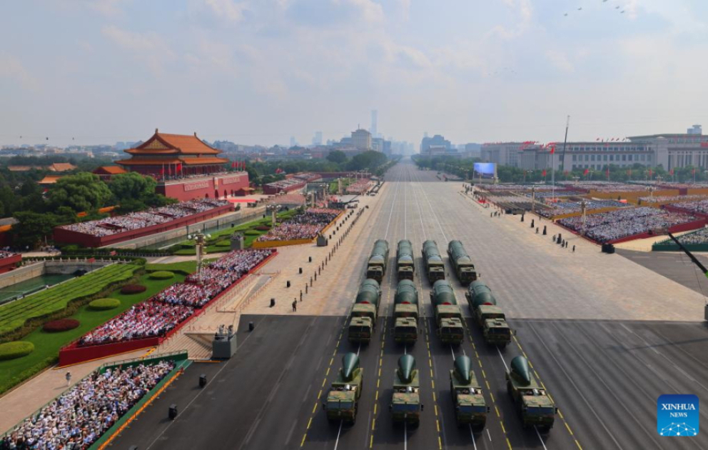 Çin hərbi paradda ilk dəfə nüvə triadasını nümayiş etdirib VİDEO