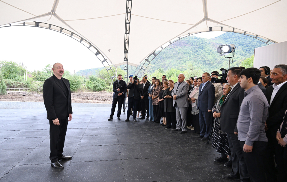 President Ilham Aliyev met with residents of Badara, Dashbulag, Seyidbeyli, and Shushakand villages of Khojaly VIDEO