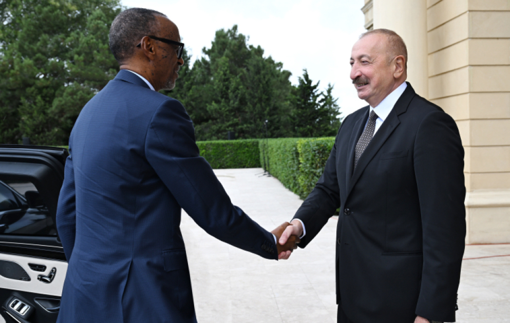 Cérémonie d’accueil officiel du président rwandais à Bakou VIDEO