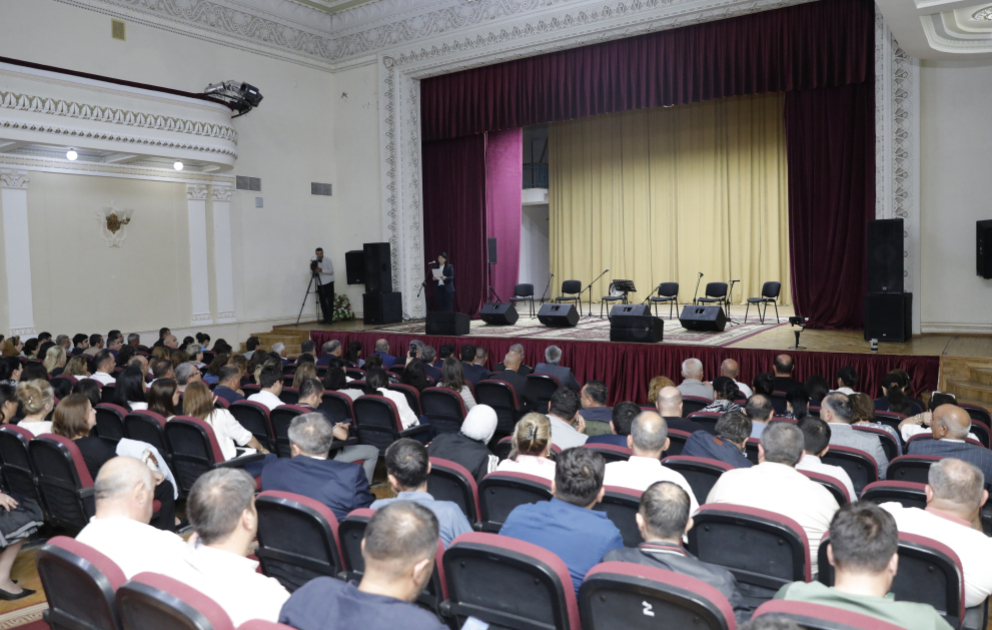 Neftçilər Günü münasibətilə konsert proqramı təqdim olunub VİDEO