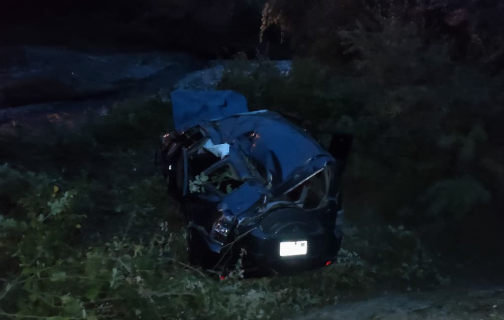 Xaçmazda minik avtomobili çaya aşıb, yaralananlar var VİDEO