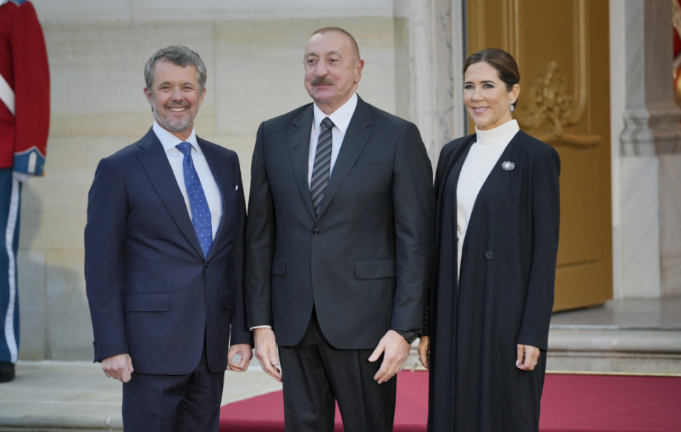Le président azerbaïdjanais Ilham Aliyev assiste à un banquet à Copenhague VIDEO