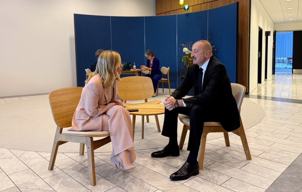 Präsident Ilham Aliyev trifft Italiens Ministerpräsidentin Giorgia Meloni in Kopenhagen AKTUALISIERT  VIDEO