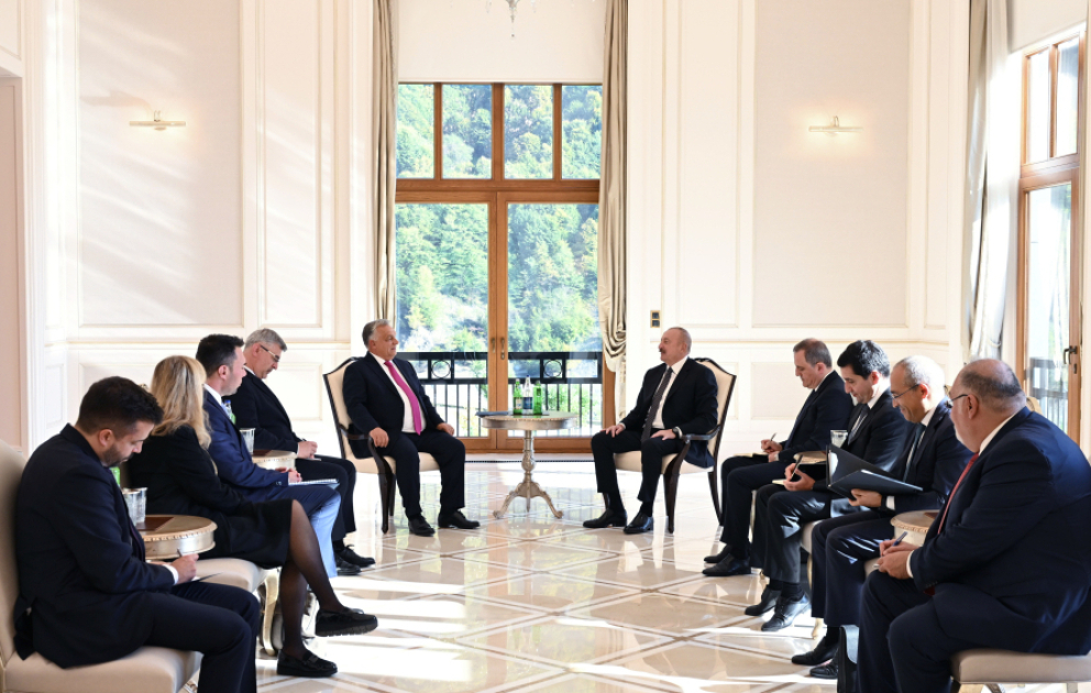 Azərbaycan Prezidenti İlham Əliyev Qəbələdə Macarıstanın Baş naziri ilə görüşüb YENİLƏNİB VİDEO