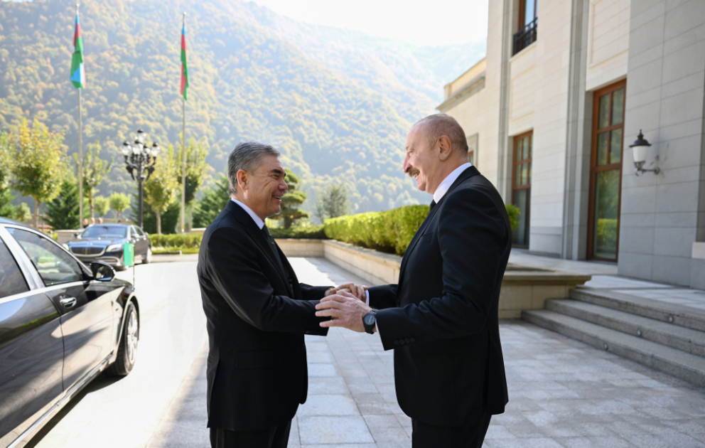 Le président azerbaïdjanais s’entretient avec le président du Conseil du peuple du Turkéminstan VIDEO