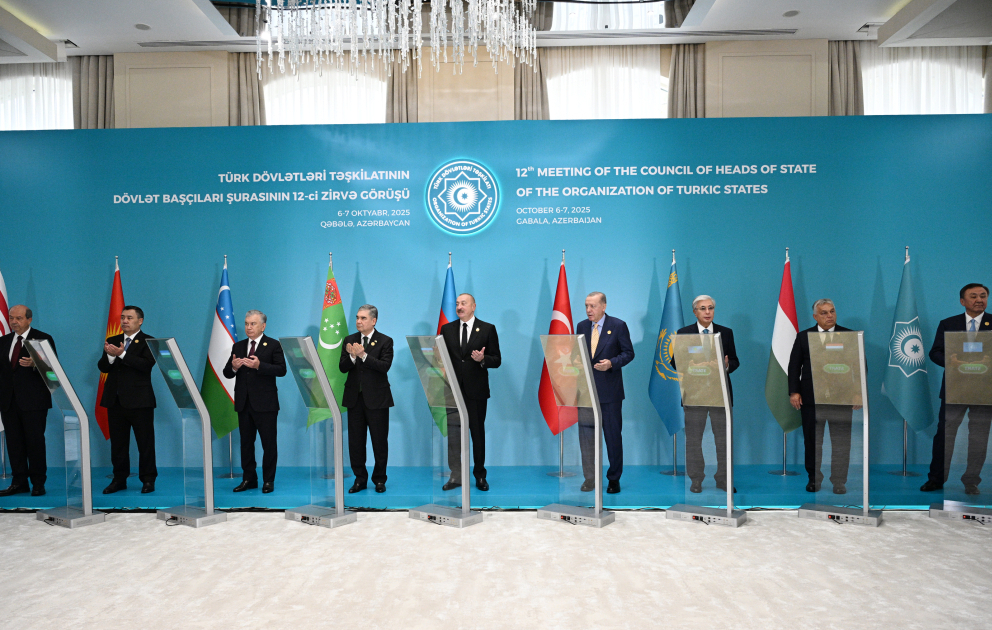 Grundstein für von Turkmenistan in Füsuli zu errichtende Moschee online gelegt VIDEO