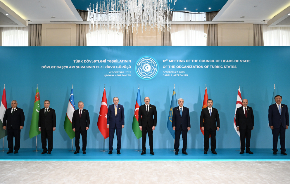 Präsident Ilham Aliyev empfängt in Gabala am Gipfel des OTS-Rates der Staatsoberhäupter teilnehmende Staats- und Regierungschefs VIDEO