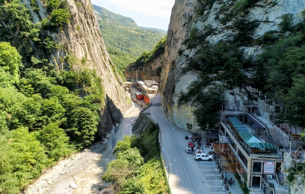 Əsrarəngiz təbiət mənzərəli keçid - Təngə kanyonu FOTO VİDEO