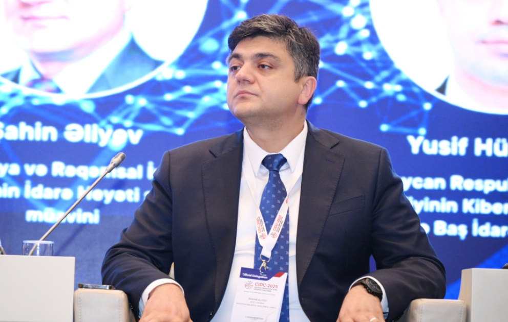 Sədr müavini: Dövlət xidmətləri tam kağızsız formada təqdim edilməlidir VİDEO
