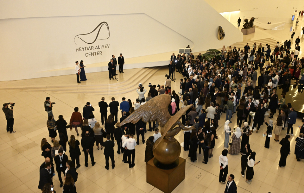 Heydər Əliyev Mərkəzində Türkmənistan Mədəniyyəti Günlərinin açılışı keçirilib VİDEO