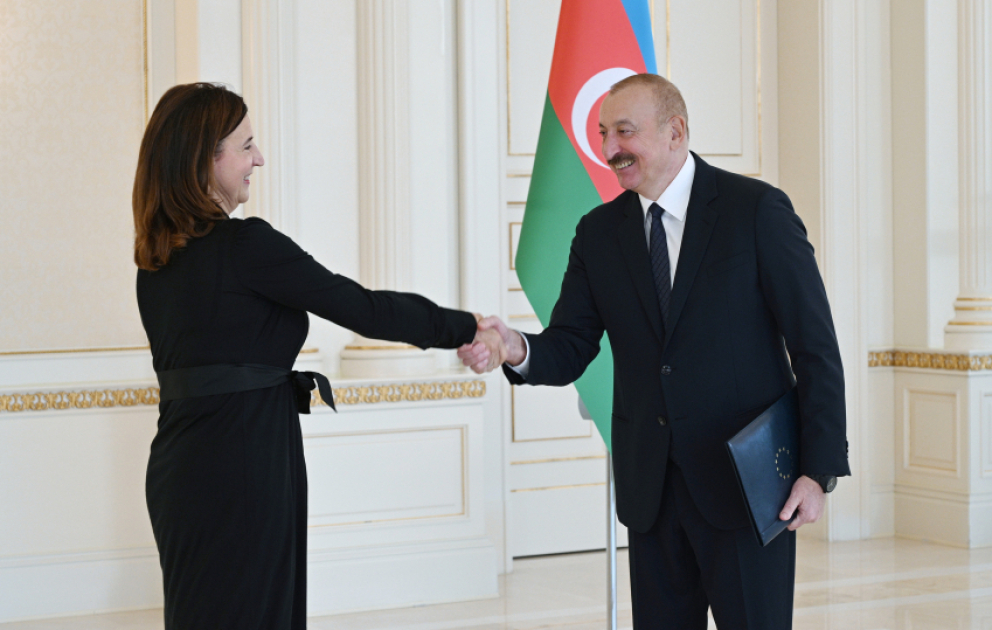 Президент Ильхам Алиев принял верительные грамоты новоназначенного руководителя представительства Европейского Союза в Азербайджане ВИДЕО