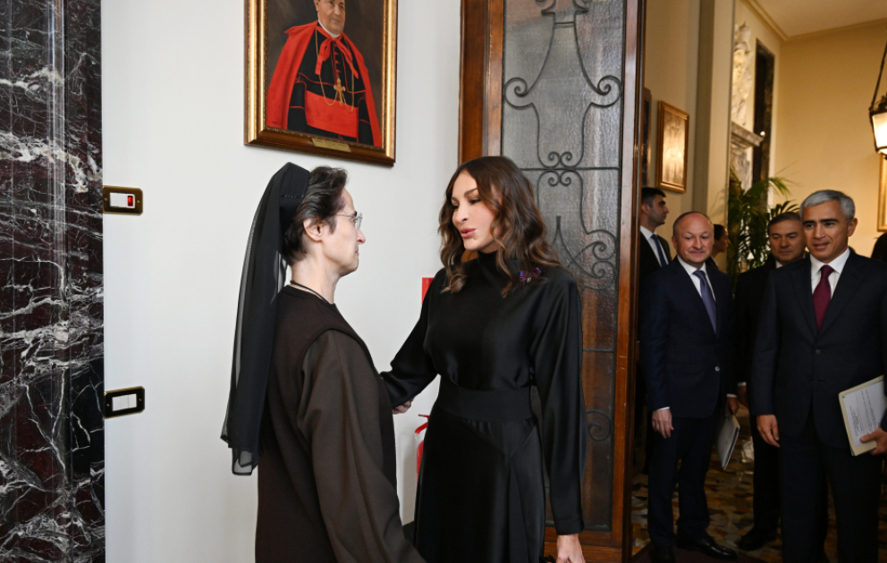 First Vice-President Mehriban Aliyeva met with President of Governorate of Vatican City State VIDEO