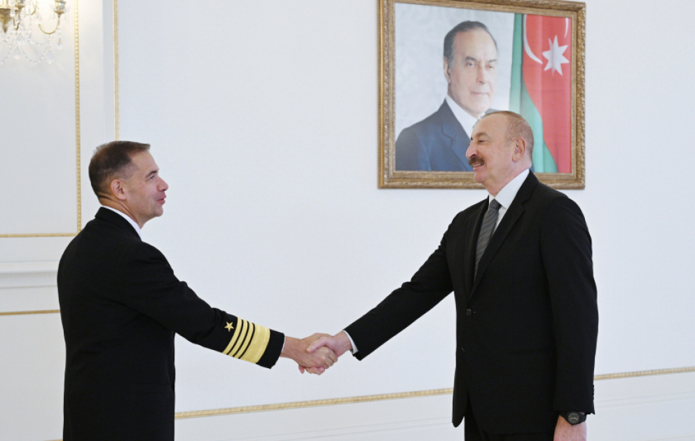Le président Ilham Aliyev reçoit le commandant du Commandement central américain Brad Cooper VIDEO