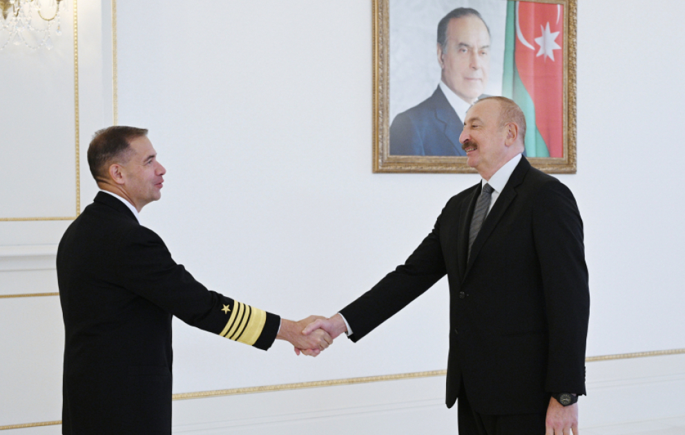 Präsident Ilham Aliyev empfängt Kommandeur des US-Zentralkommandos VIDEO
