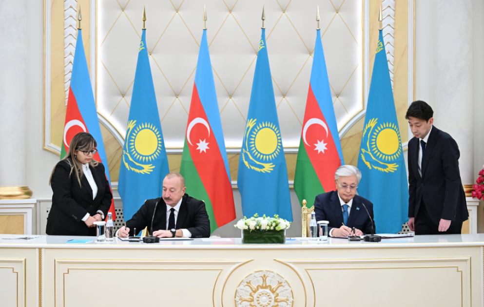 Échange de docuements entre l’Azerbaïdjan et le Kazakhstan MIS A JOUR VIDEO
