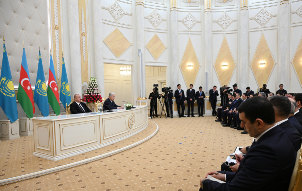 Les présidents azerbaïdjanais et kazakh font des déclarations à la presse MIS A JOUR VIDEO
