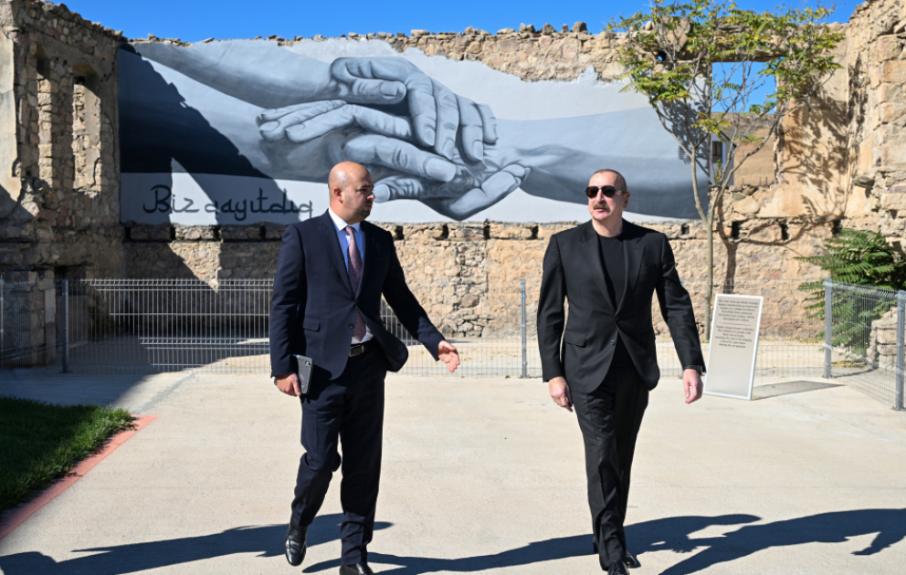 Le président Ilham Aliyev assiste à l'inauguration de la première phase du village d'Horovlou de la région de Djabraïl VIDEO