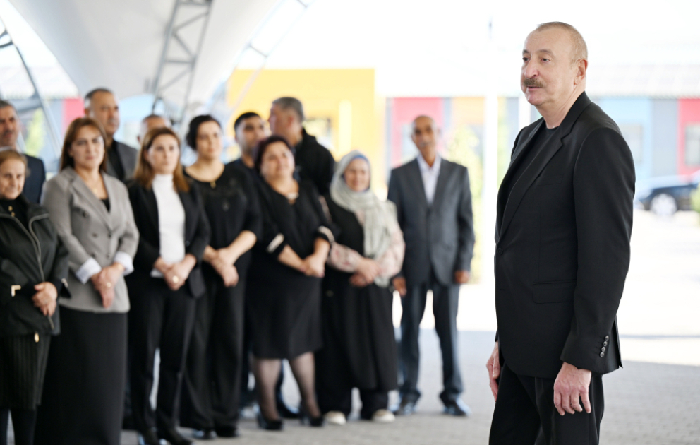Präsident Ilham Aliyev übergibt Wohnungsschlüssel an Bewohner der Dörfer Mammadbeyli und Aghali im Bezirk Zangilan VIDEO