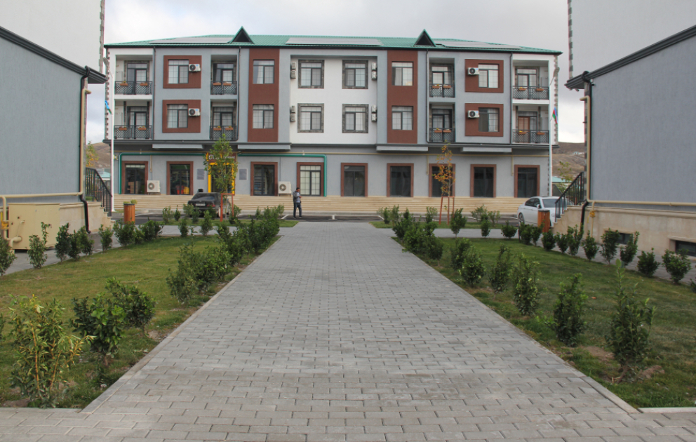 Ağalı kəndi yenidən canlanır: 103 ev, “Townhouse” tipli binalar və müasir park VİDEO
