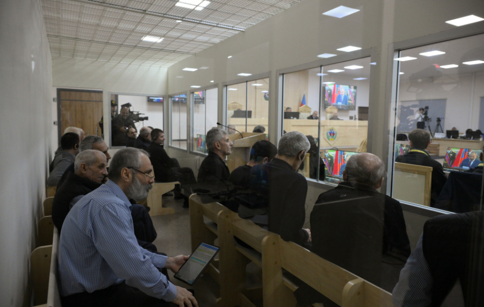На судебном процессе над гражданами Армении изучен документ об одновременном убийстве 8 азербайджанских заложников и пленных ВИДЕО