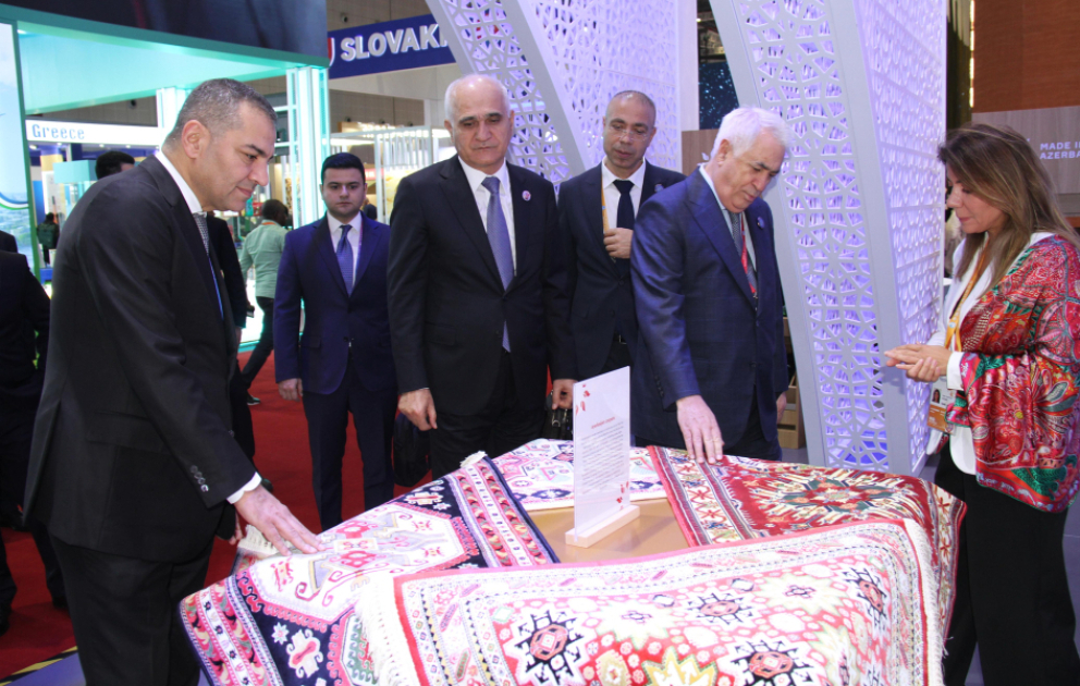 Azərbaycan Çin Beynəlxalq İdxal Sərgisində 2 stendlə təmsil olunur VİDEO