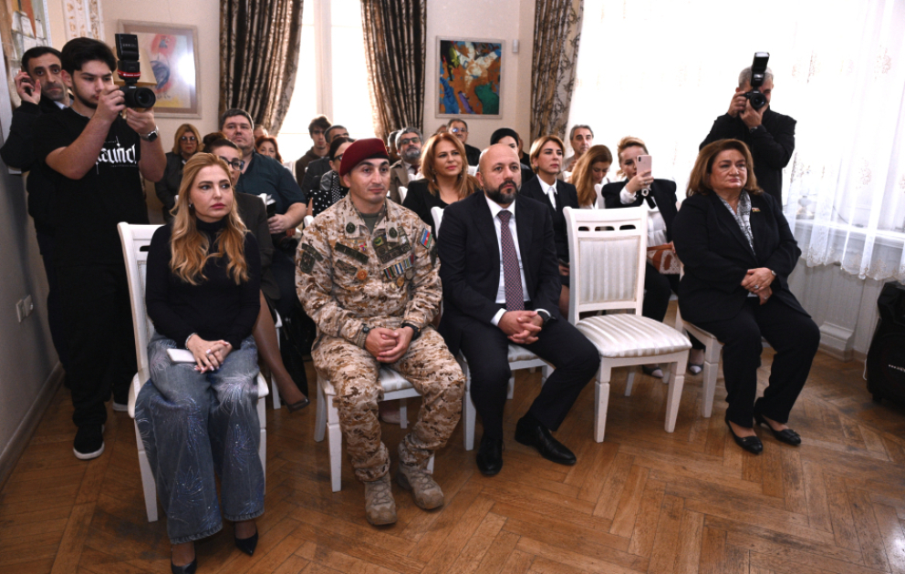 В Центре творчества Максуда Ибрагимбекова состоялась персональная выставка фотокорреспондента АЗЕРТАДЖ ВИДЕО