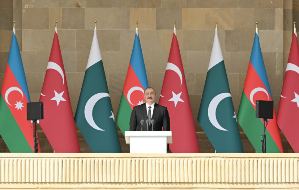 Azərbaycan Prezidenti: Bu gün hərbi paradda Türkiyə hərbçilərinin iştirakı bizim birliyimizin növbəti təzahürüdür VİDEO