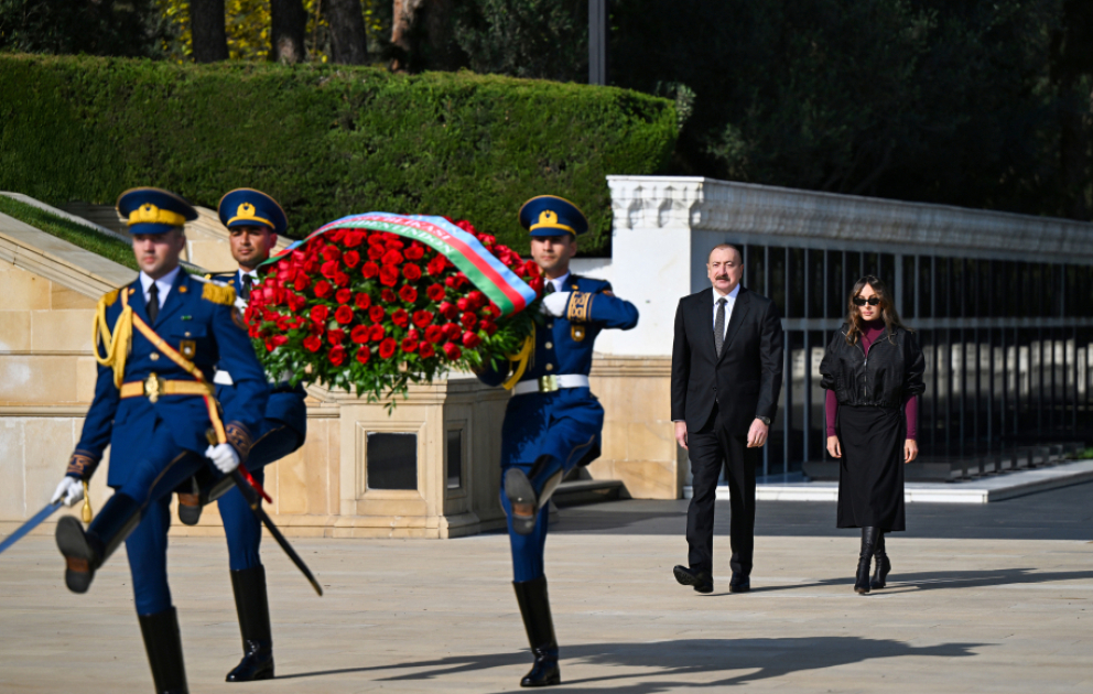 Tribute to memory of martyrs VIDEO