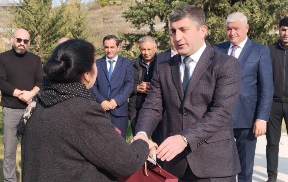 Семьям, переселенным в село Венгли Агдеринского района, вручены ключи от новых квартир – ОБНОВЛЕНО 2  ВИДЕО