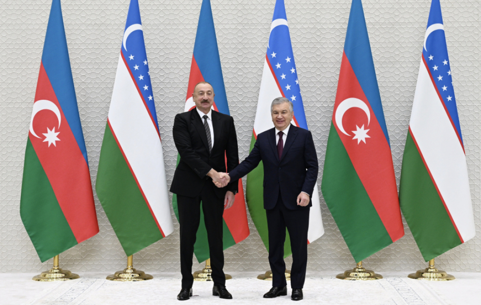 Präsident Ilham Aliyev und Präsident Schawkat Mirsijojew treffen sich unter vier Augen AKTUALISIERT  VIDEO