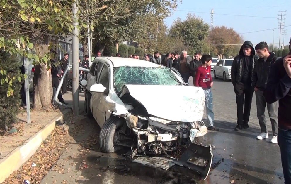 Ağcabədidə baş verən yol qəzasında sürücü ölüb VİDEO