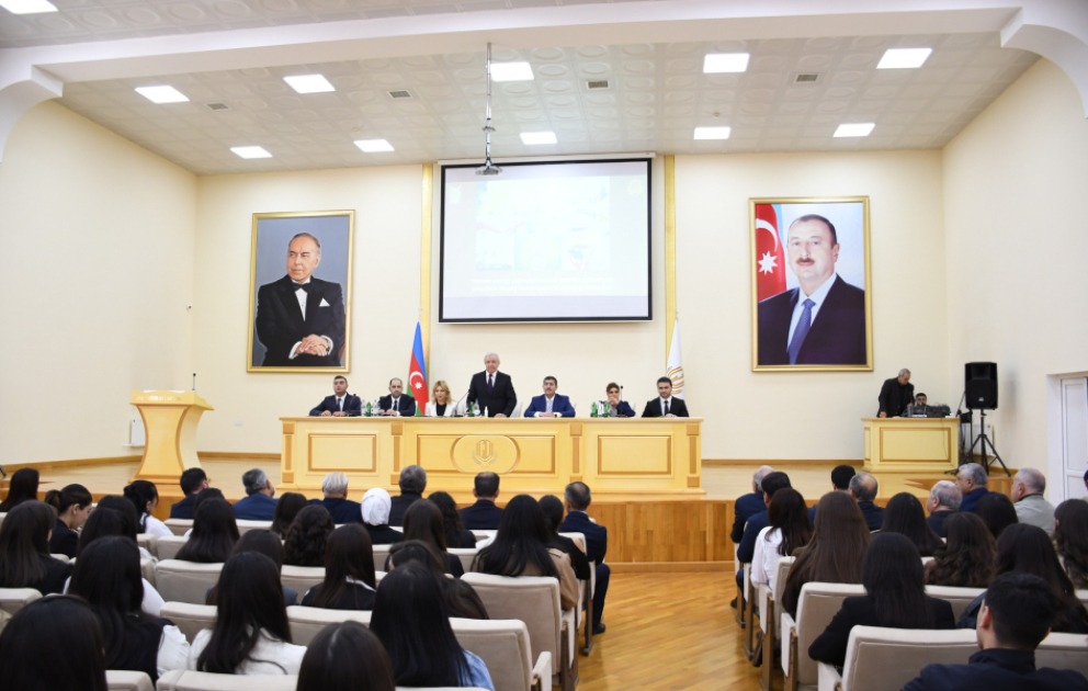 Gəncədə ətraf mühitin mühafizəsinə həsr olunmuş elmi-praktik konfrans keçirilib VİDEO