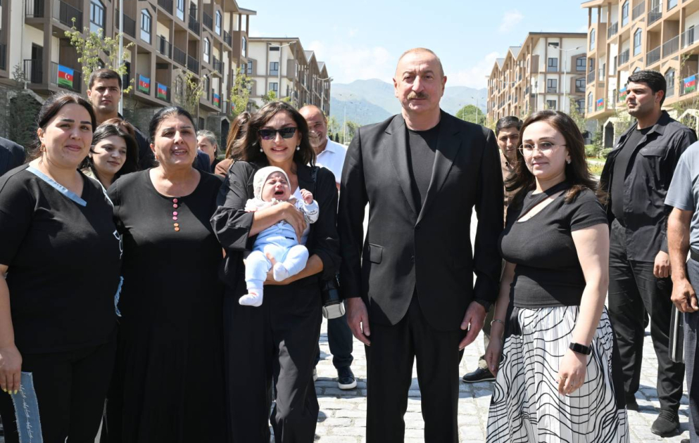 Präsident Ilham Aliyev veröffentlicht Beitrag zum fünften Jahrestag der Befreiung von Kelbadschar VIDEO