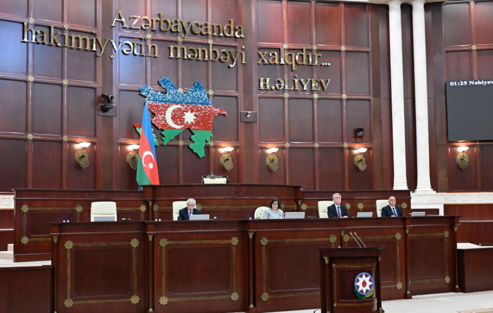 Azərbaycan bir sıra ölkə ilə diplomatik və xidməti pasport sahiblərini vizadan qarşılıqlı azad edir VİDEO