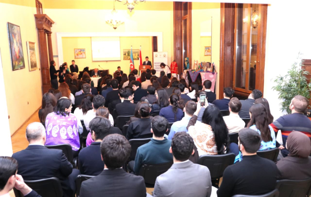 Azərbaycan diasporu yeni inkişaf mərhələsində - Macarıstanda yaşayan soydaşlarımızla görüş keçirilib VİDEO