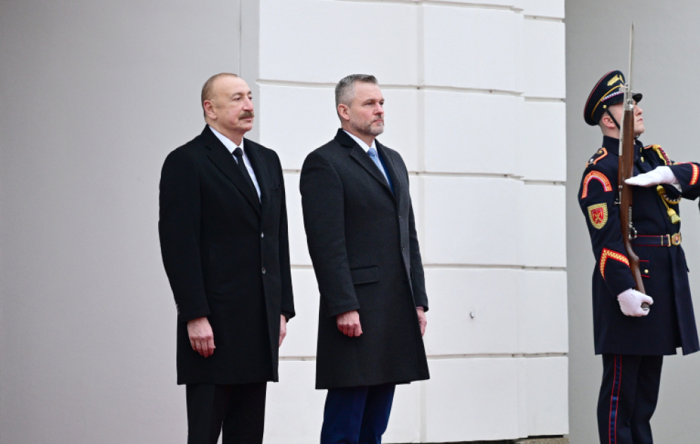 Official welcome ceremony was held for President Ilham Aliyev in Bratislava VIDEO