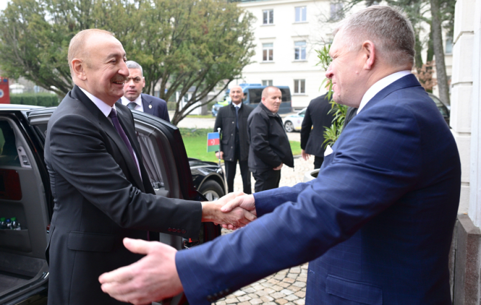 Azərbaycan Prezidenti İlham Əliyevin Slovakiyanın Baş naziri ilə təkbətək görüşü olub YENİLƏNİB VİDEO