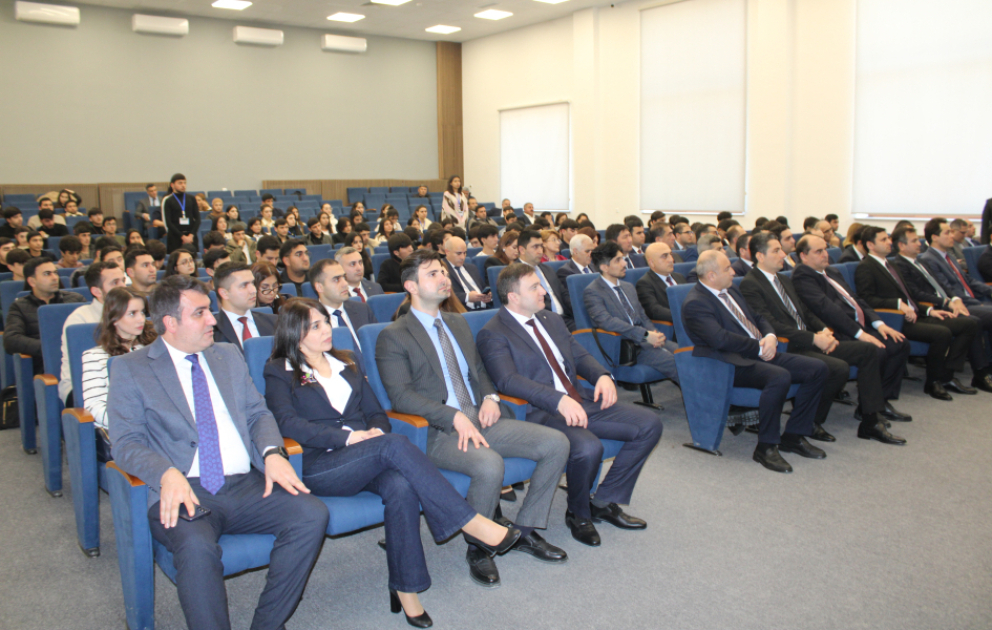 Xankəndidə “Yaşıl enerji zonaları: konseptual yanaşmalar, ilkin nəticələr və çağırışlar” müzakirə olunub VİDEO