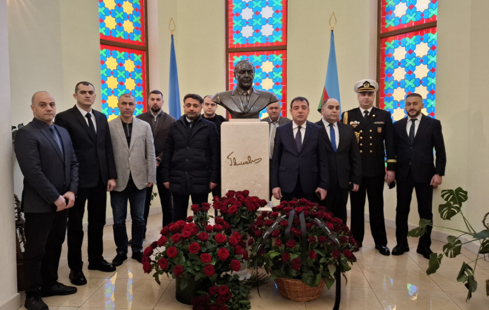 Kiyevdə Ümummilli Lider Heydər Əliyevin xatirəsi yad edilib VİDEO