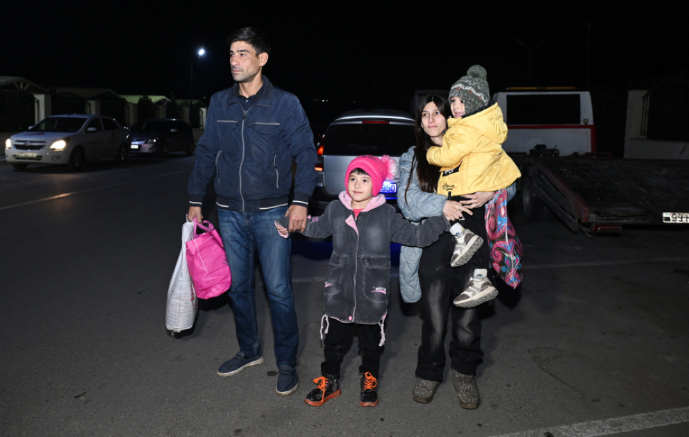 21 binnenvertriebene Familien kehren in ihr Heimatdorf Sos im Rayon Chodschawänd zurück VIDEO